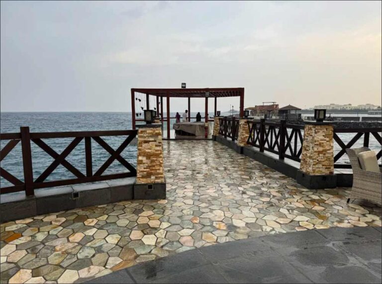 Cloudy Skies Enhance Jeddah's Seafront Appeal, Attract Visitors - cloudy skies