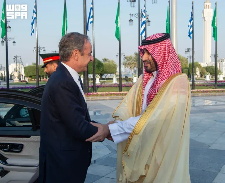 Saudi Arabia, Greece call for safe shipping routes, closer energy ties